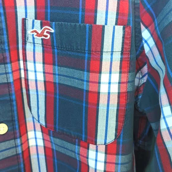 HOLLISTER | Men's Casual Button Down Long Sleeve Shirt - Picture 3 of 9